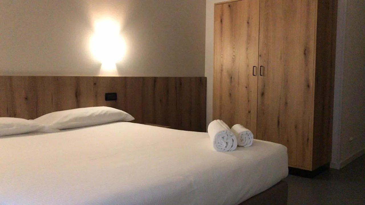 Hotel Doria Ostiglia 3*,
